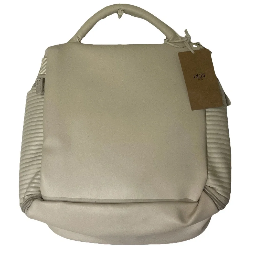 DEZI Skin‎ Travel Hanging Toiletry Bag Organizer Beige Vegan Leather NWT